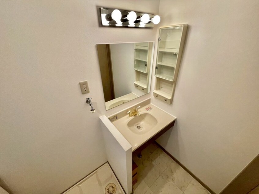 洗面 ワコ－レ城内