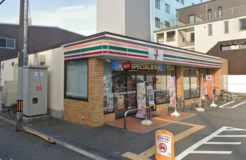 セブンイレブン(コンビニ)まで350m CASA FERIO
