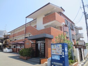 ＥＳＴ・ＡＹ