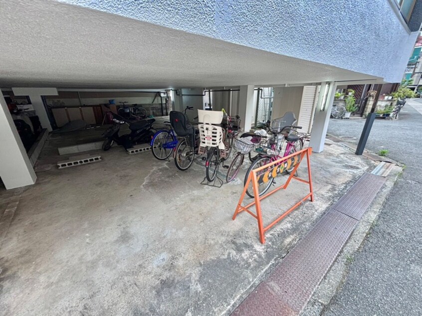 駐輪場 赤井マンション　高柳