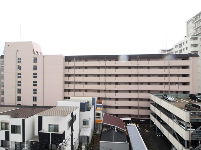 室内からの展望 ソルジェンテ高殿