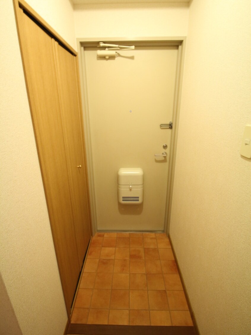 玄関 新橋ハ－バ－