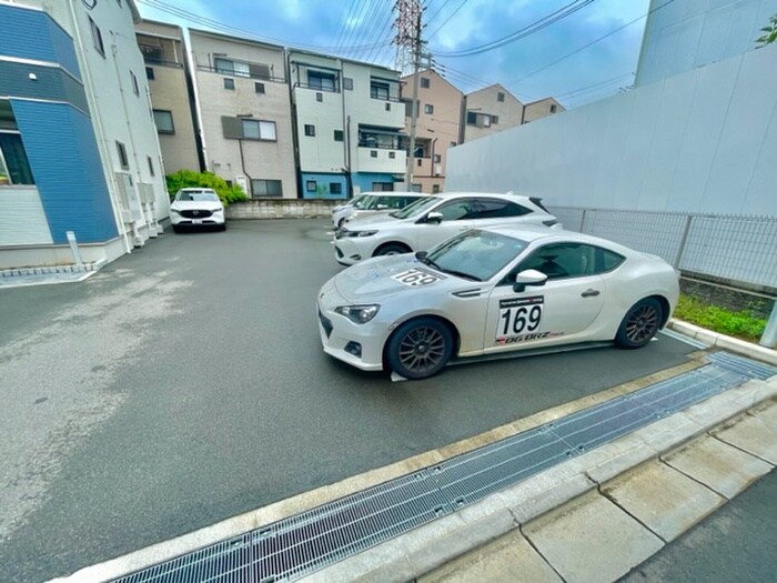 駐車場 ミュルザンヌ