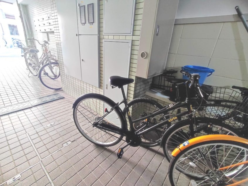 駐輪場 エスペラント室町