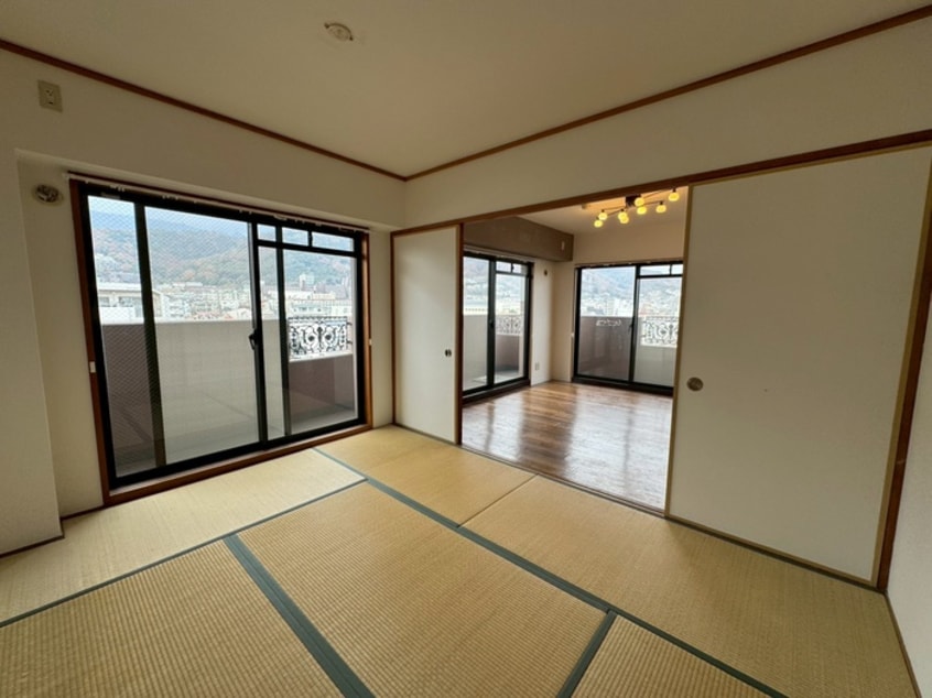 居室 ローレル岡本南（701）