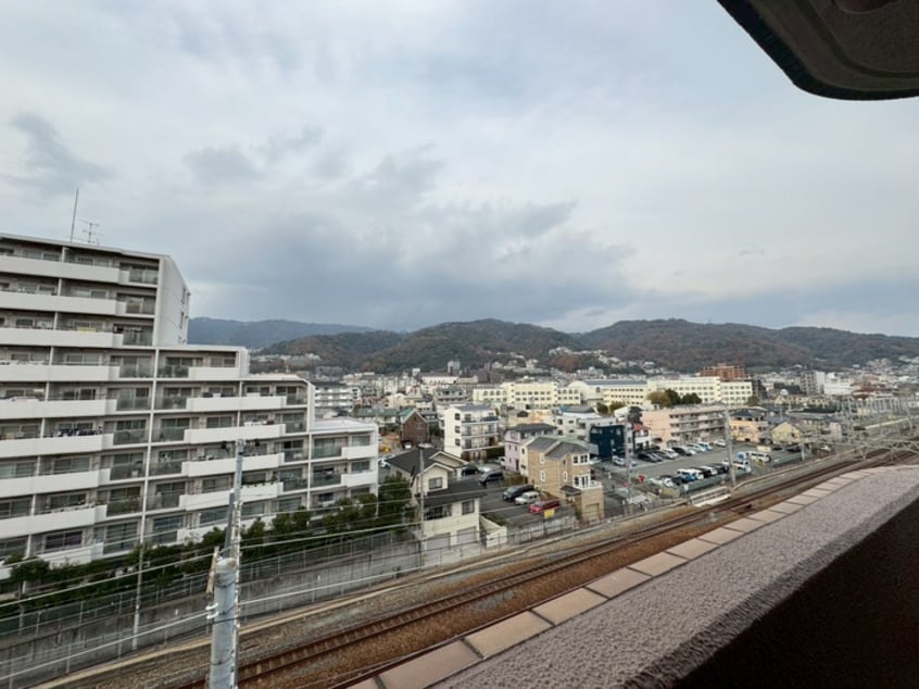 室内からの展望 ローレル岡本南（701）