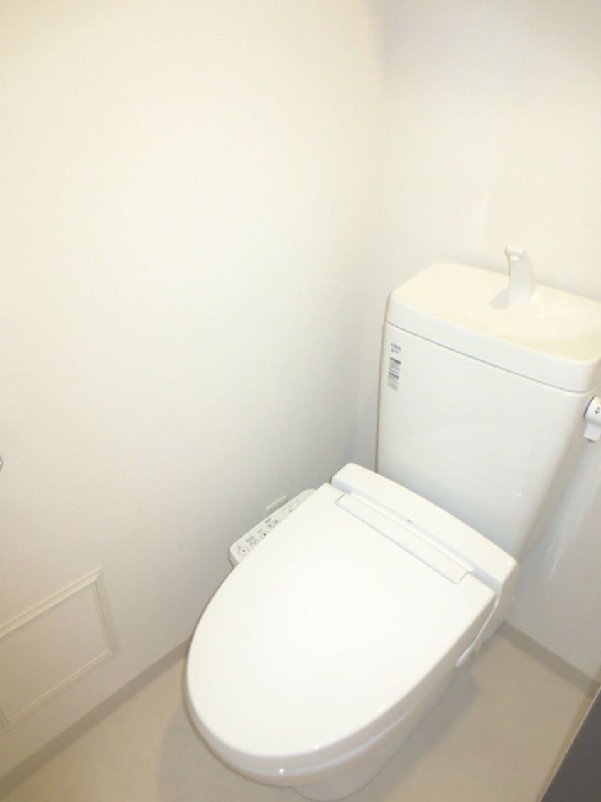 トイレ ｴｽﾃﾑｺｰﾄ梅田･天神橋Ⅲｱｳﾞｧﾝﾃ