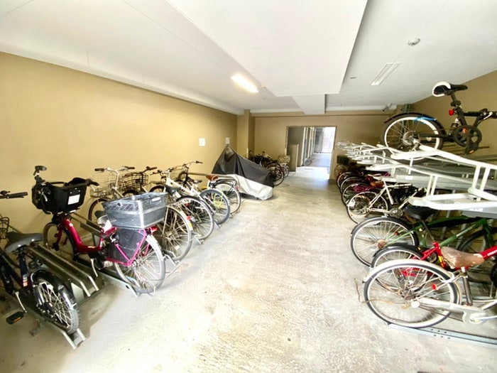 駐輪場 ル・パルトネール難波（411）