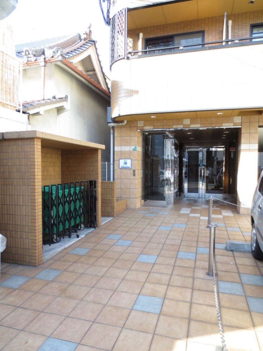 エントランス部分 カ－サパスコロ