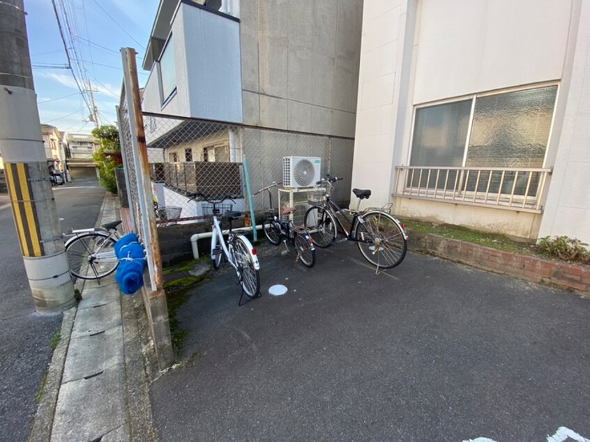 駐輪場 鴨戸ハイツ