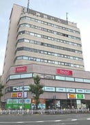 神鉄ビル(スーパー)まで120m GENOVIA神戸新開地駅前