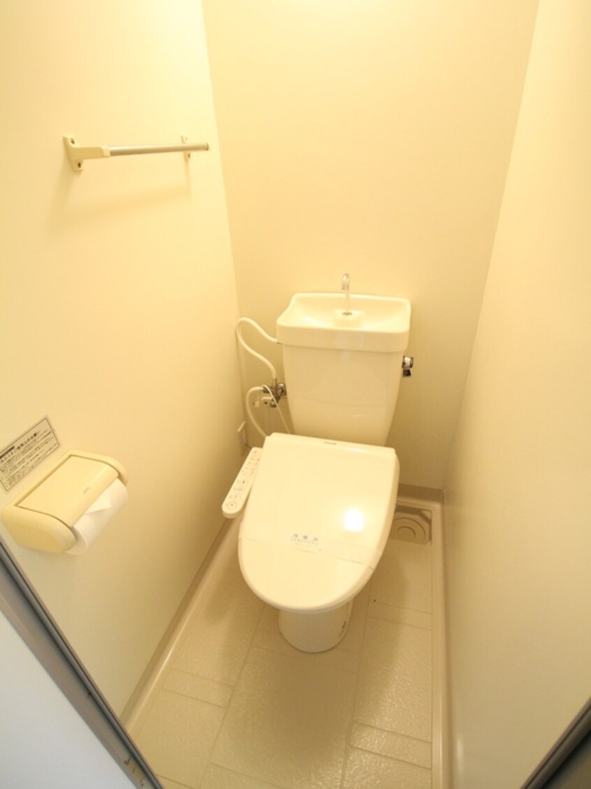 トイレ ミモザ館