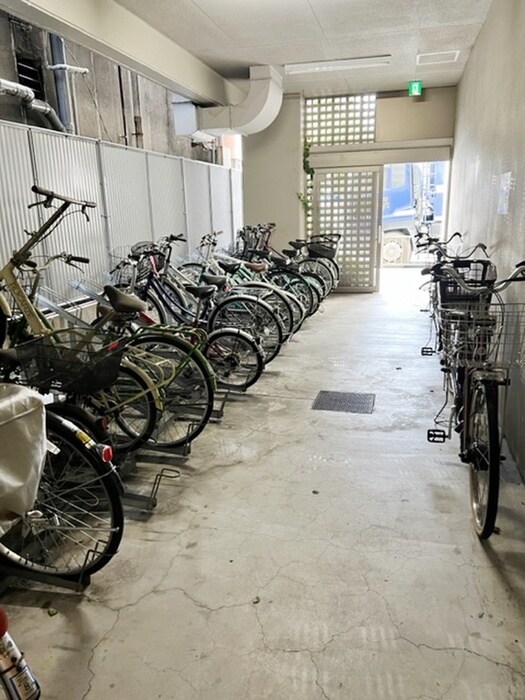 駐輪場 W.O.B HONMACHI WEST