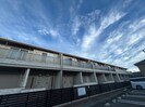 アット横小路の外観