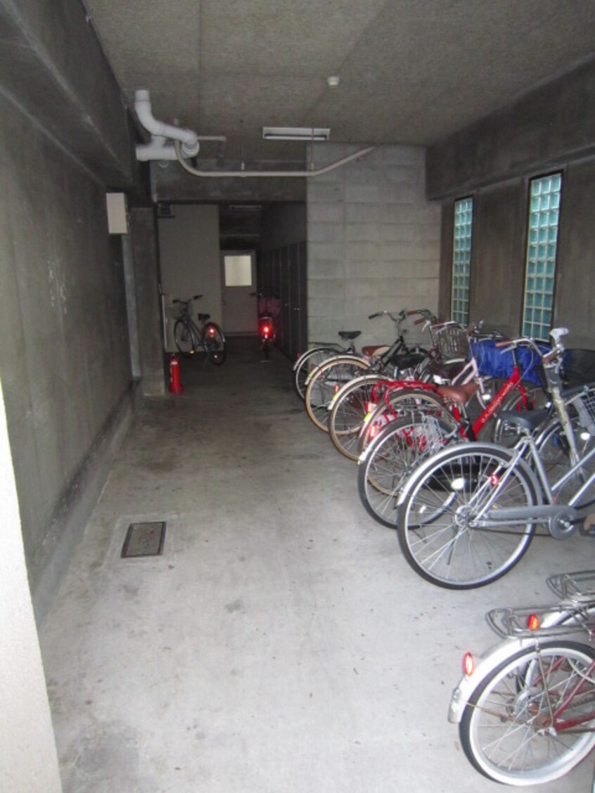 駐輪場 エリータ守口