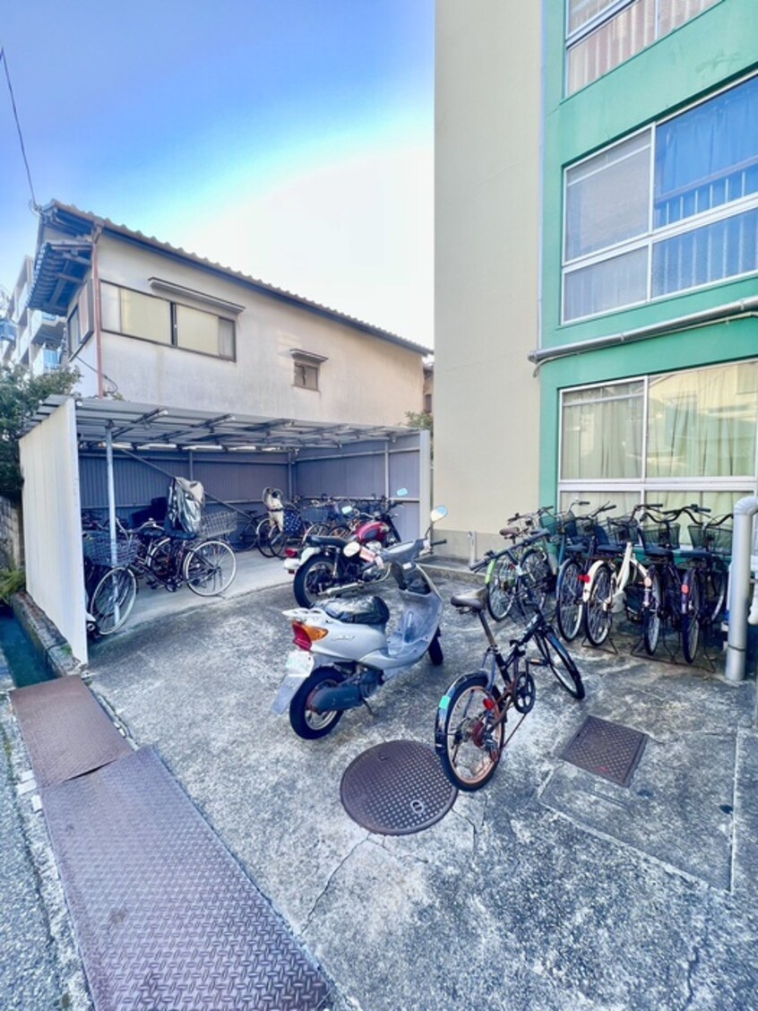 駐輪場 第１ハイツ武庫庄