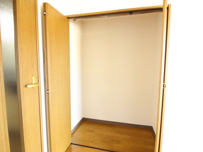 収納 ラフォ－レ中之町