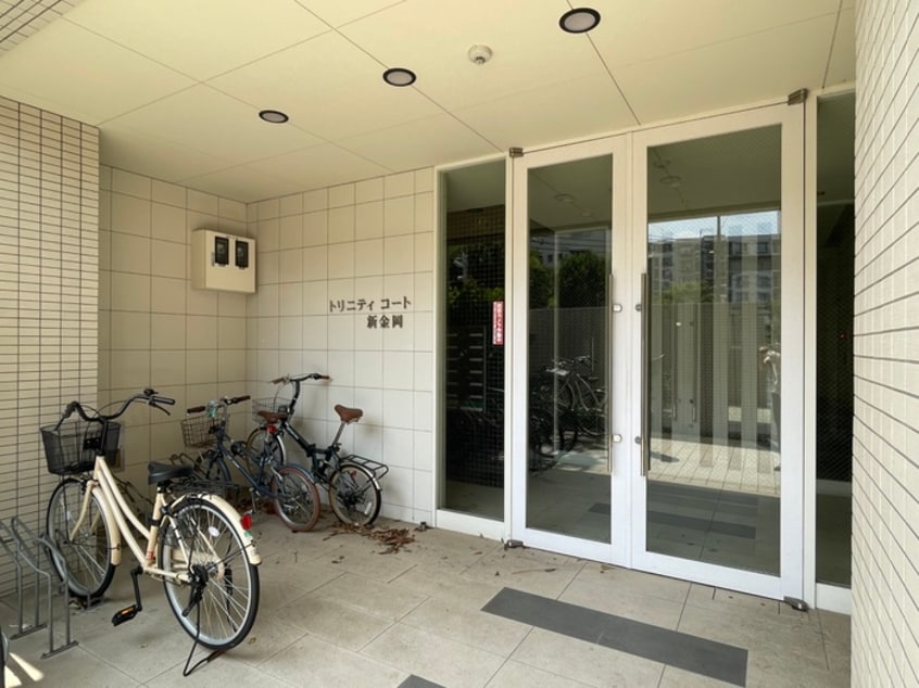 エントランス部分 トリニティコート新金岡