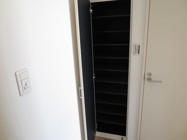 靴箱 トリニティコート新金岡