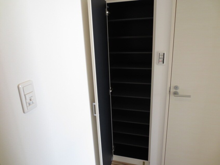 靴箱 トリニティコート新金岡