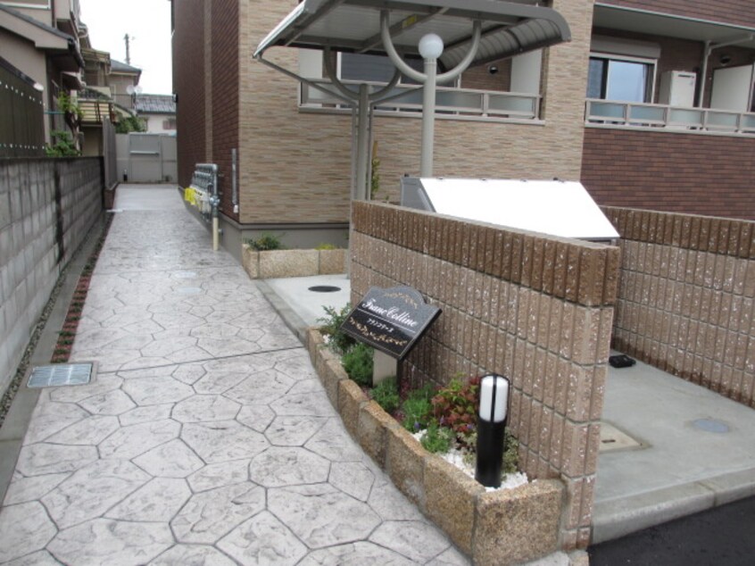 エントランス部分 フランコリ－ヌ