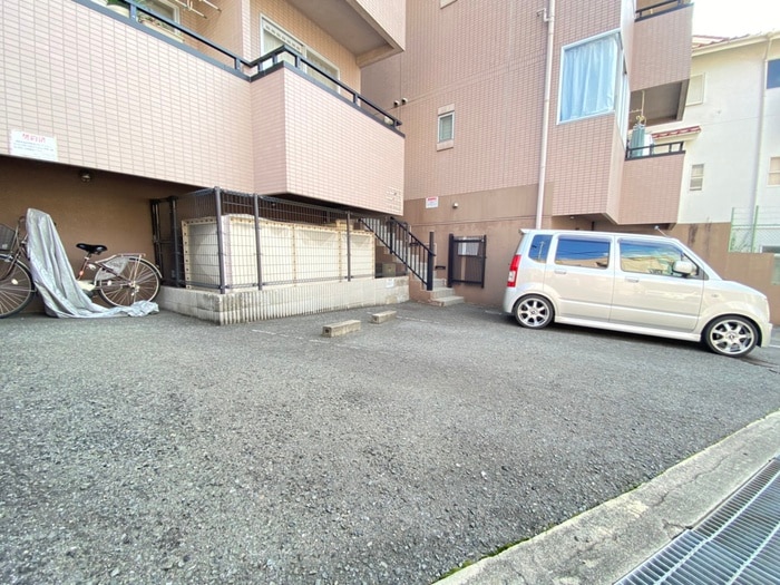 駐車場 ヴェナビスタ石切