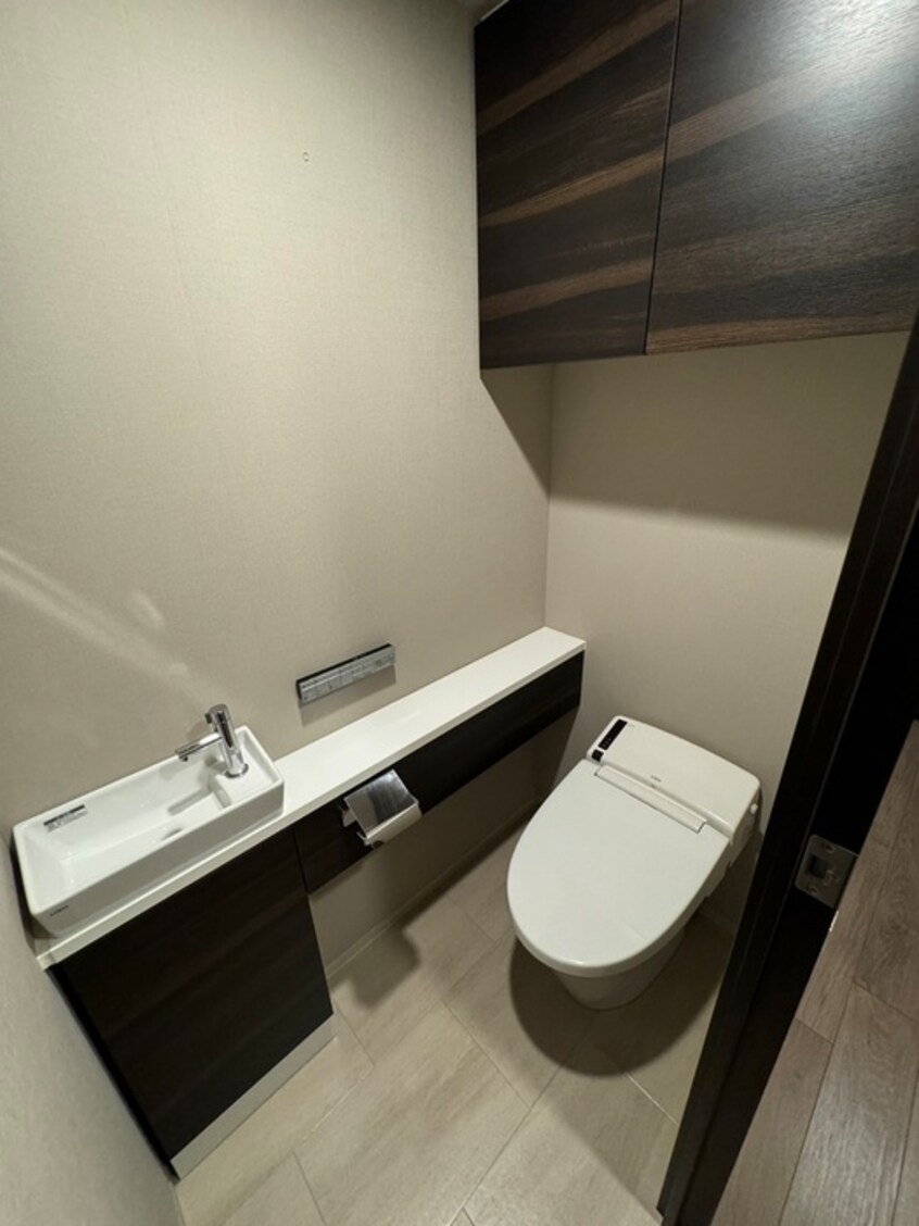 トイレ ｼﾞ･ｱｰﾊﾞﾈｯｸｽ京都四条烏丸ﾃﾗｽ