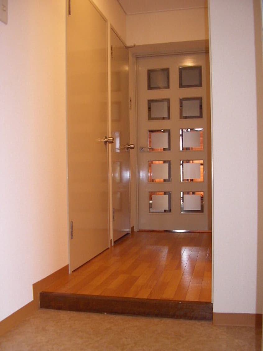 廊下 エステ－ト桜塚