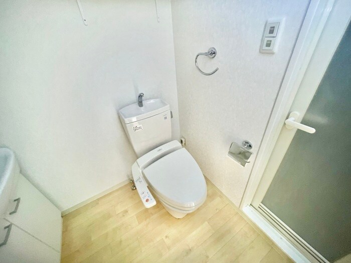 トイレ Ｄｉｏｒｅ　Ｃｒｅｓｔ東心斎橋