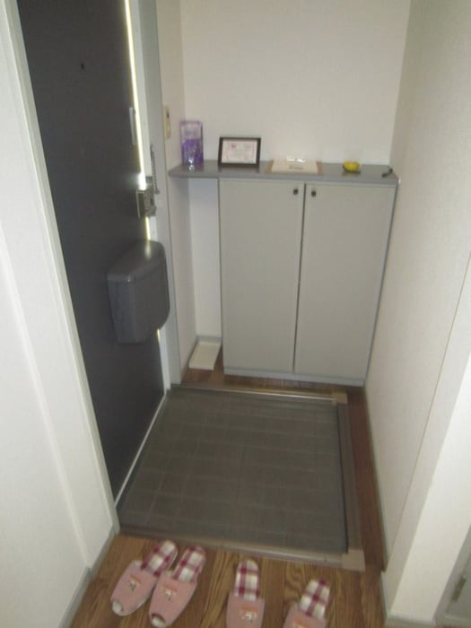 玄関 ハイツまい