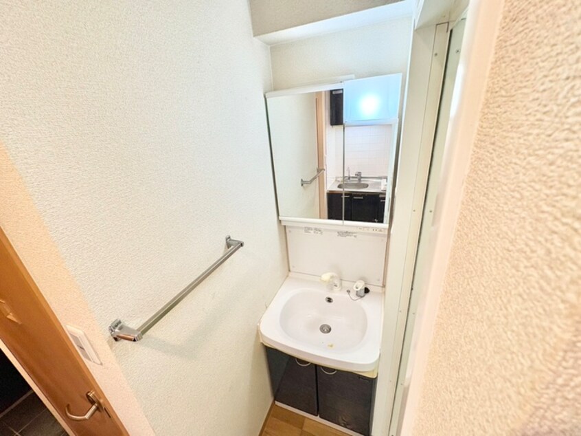 洗面 ｼﾞｭﾈｰｾﾞ梅田北ﾌﾟﾗｳﾃﾞｨｱ(206)