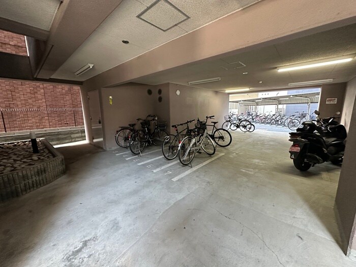 駐輪場 ｼﾞｭﾈｰｾﾞ梅田北ﾌﾟﾗｳﾃﾞｨｱ(206)