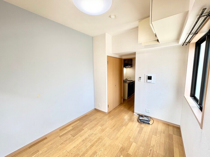 居室 ｼﾞｭﾈｰｾﾞ梅田北ﾌﾟﾗｳﾃﾞｨｱ(206)