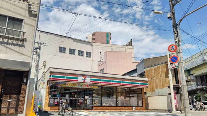 セブンイレブン(コンビニ)まで57m ﾌﾟﾚｻﾝｽ九条ｸﾞﾗﾝﾃﾞﾘｰｳﾞ(209)