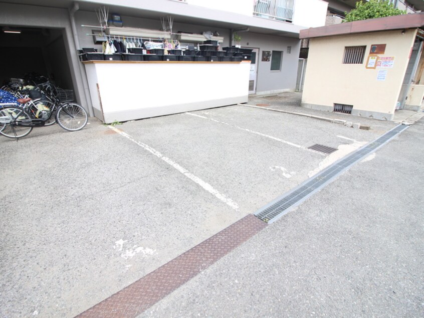 駐車場 サンクス関目