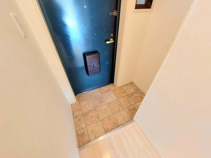 玄関 ピルティ－本山