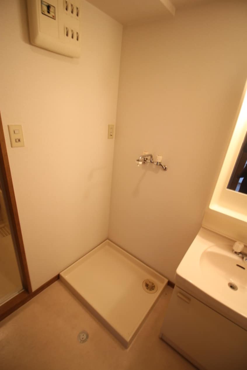 洗濯機置場 ニュ－プリ－メル