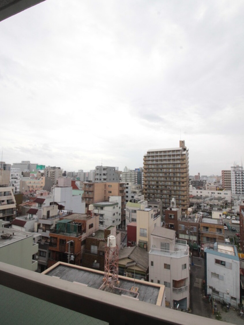 室内からの展望 Gramercy Juso-higashi 1st