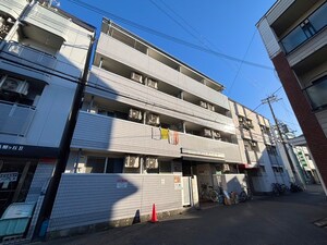 カ－サ照ヶ丘３
