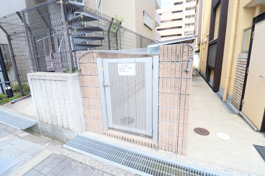 その他 ジョ－ヌ・エ・ルポ