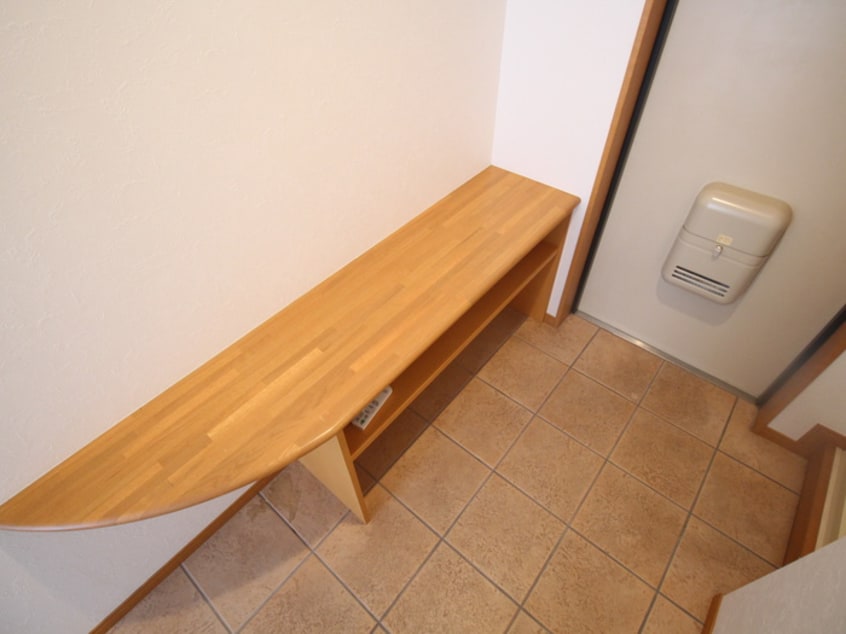 靴箱 ジョ－ヌ・エ・ルポ