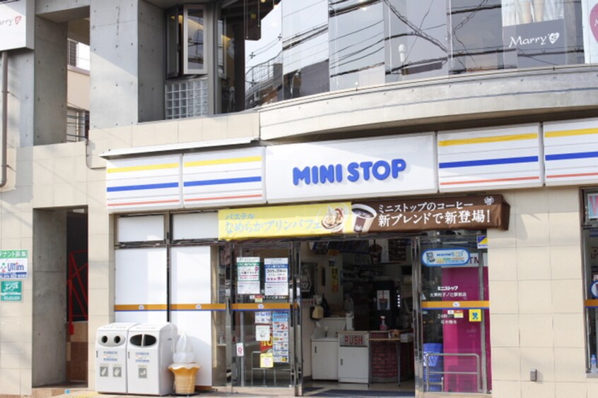 MINI　STOP(コンビニ)まで640m フロールさがの