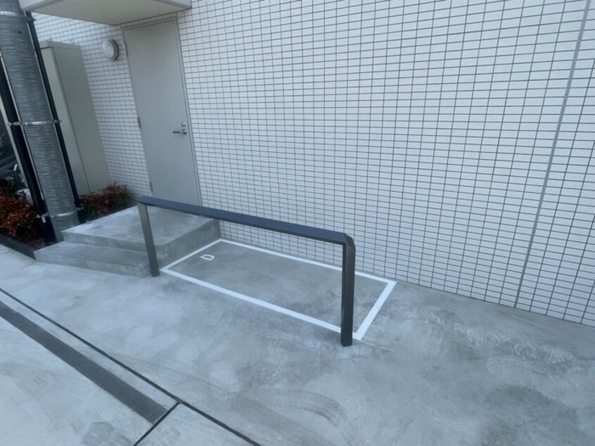 バイク置き場 リアライズ長居公園通