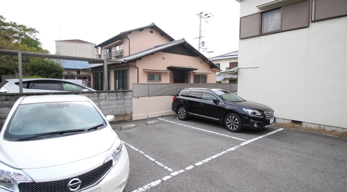 駐車場 クレ－ル