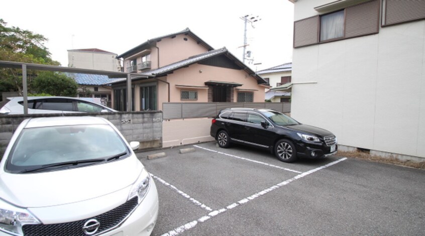 駐車場 クレ－ル