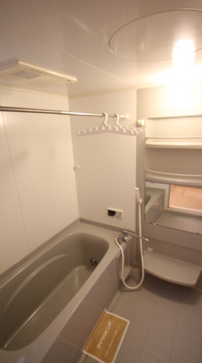 バス／シャワールーム等 クレ－ル