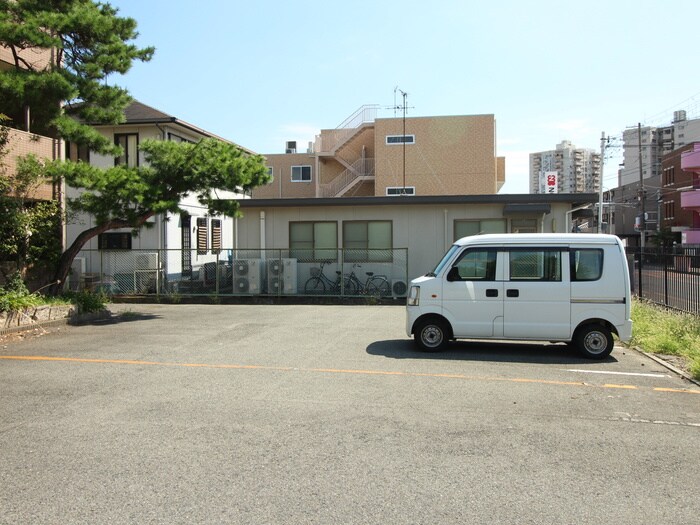 駐車場 吉川美昌樹マンション