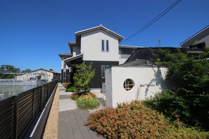 エントランス部分 シャ－メゾン菊