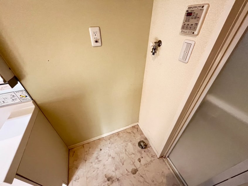 洗濯機置場 シャ－メゾン菊