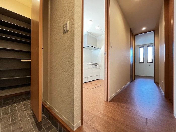 廊下 シャ－メゾン菊